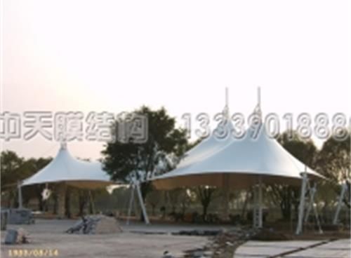 呼和浩特南湖湿地公园龙斯广场张拉膜