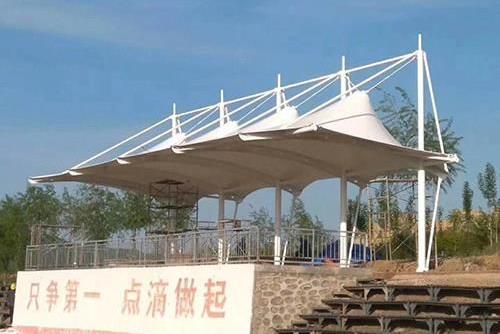 膜力膜结构停车棚协助您打造爱车保卫战
